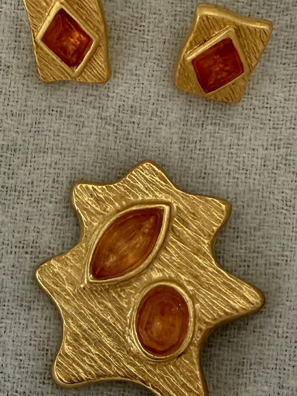 Dolce Vita Gold-Tone Brooch and Earring Set with Amber Accents